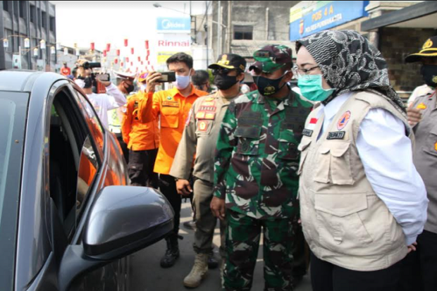 Tak Kenakan Masker,...