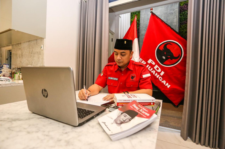 Bacawali Surabaya Eri...