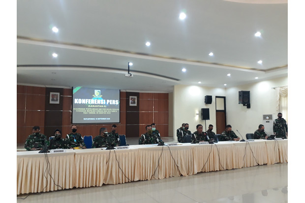 65 Oknum TNI dari 3...