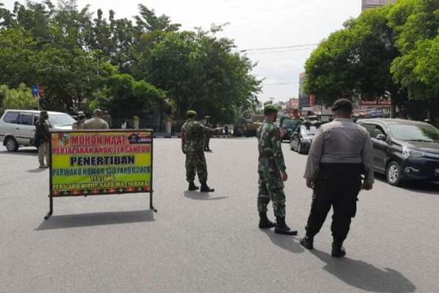 Aparat Gabungan di Kota...