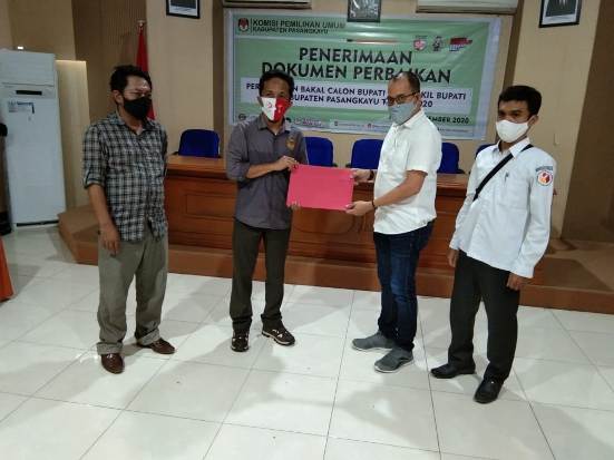 Tim YES SMART Serahkan...