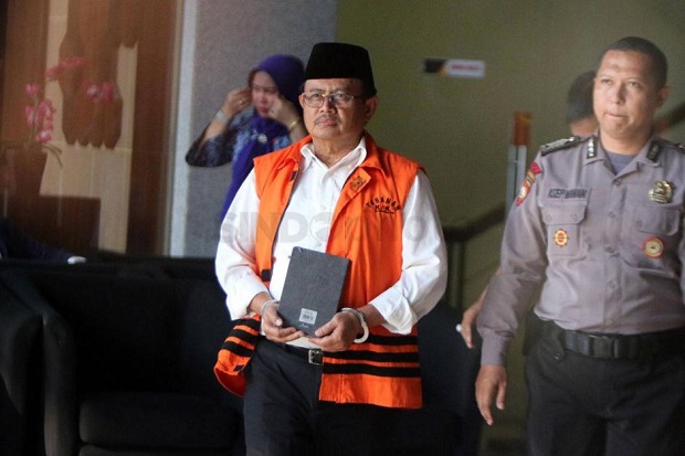 Positif COVID-19, Eks...