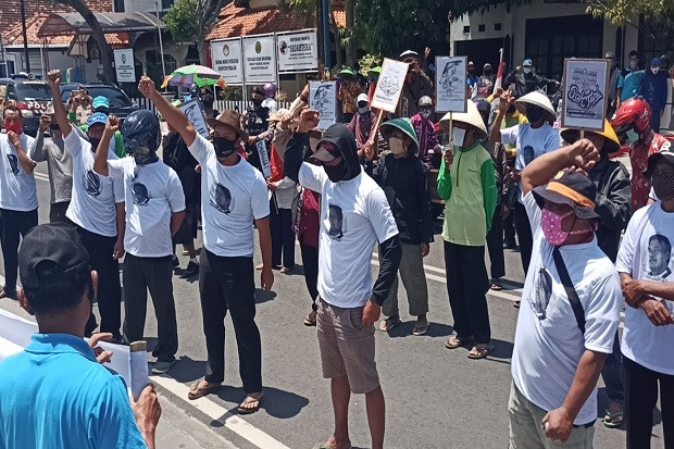 Pupuk Langka, Ratusan...