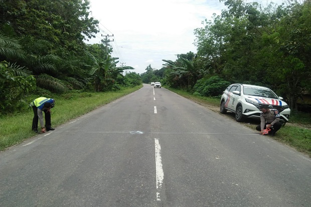 Dua Pengemudi Sepeda...