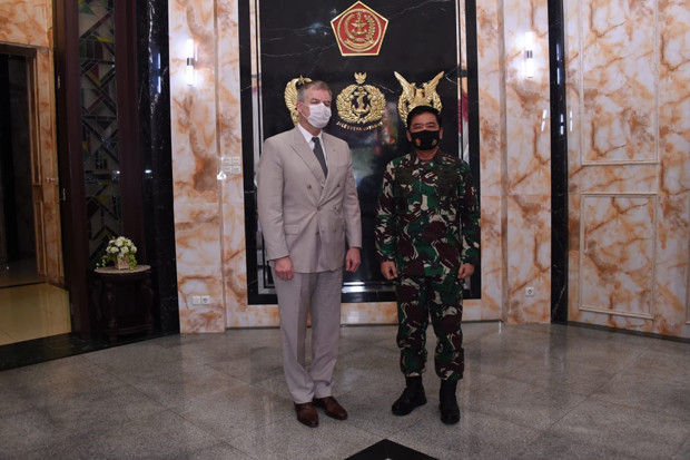 Panglima TNI Terima...