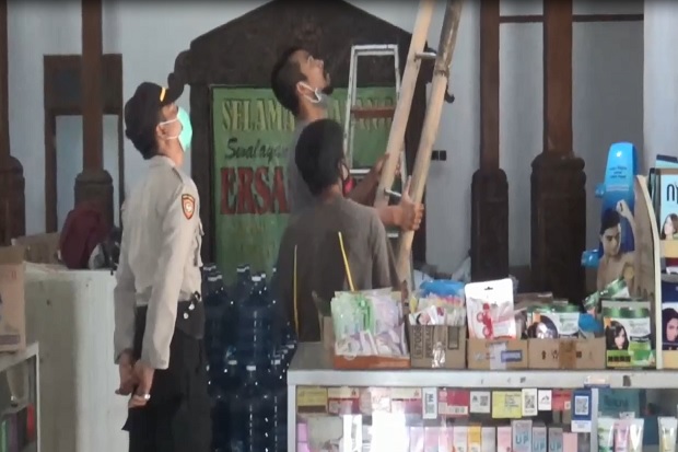 Kawanan Pencuri Bobol...