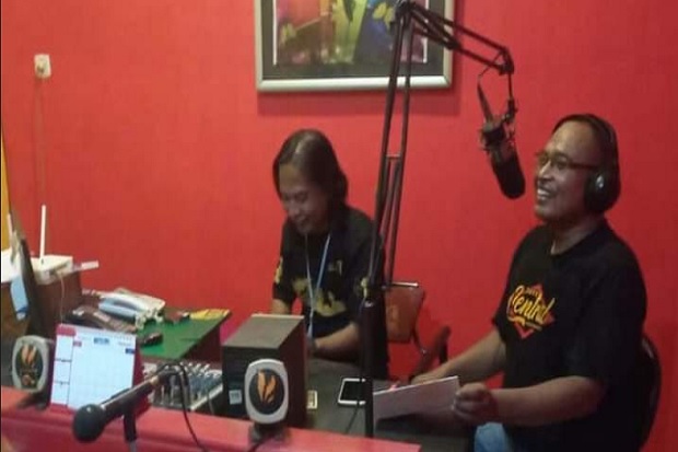 Indraswara, Radio Pertama...