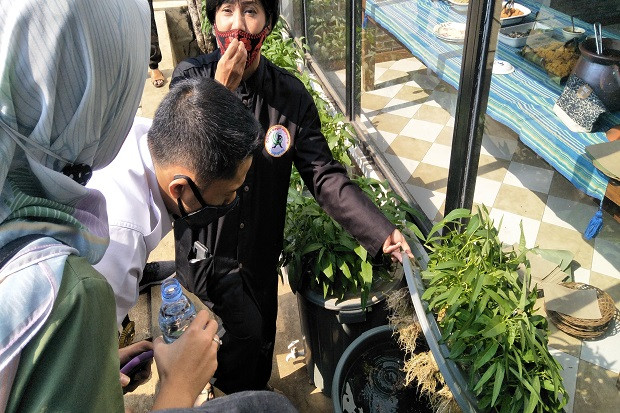 Hengki Apresiasi Padepokan...