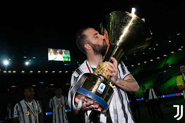 Putus dari Higuain,...