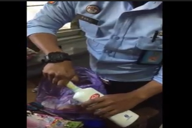 Berdalih Besuk Anak,...