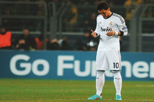 Ozil Posting Foto Saat...