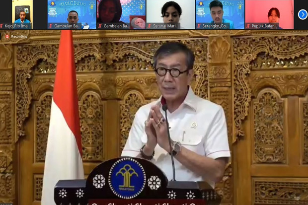Menkumham Yasonna di...