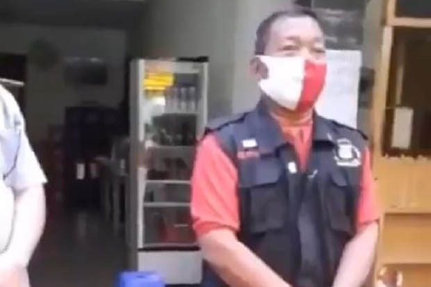 Ngaku Petugas Maksa...