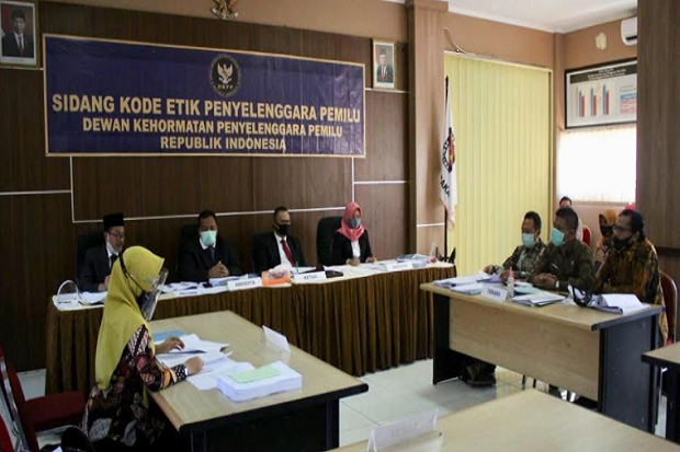 DKPP Sidangkan 5 Anggota...