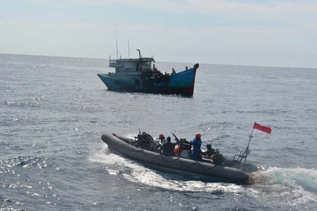 KRI Usman Harun Tangkap...