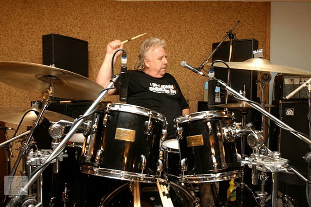 Mantan Drummer Ozzy...