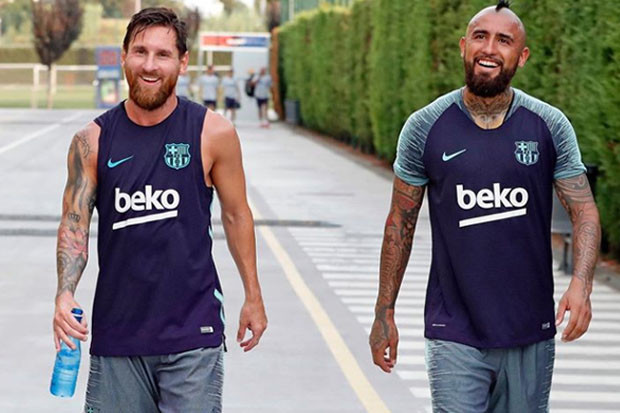 Arturo Vidal Tiba di...