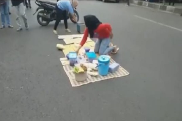 Viral, Penutupan Jalan...