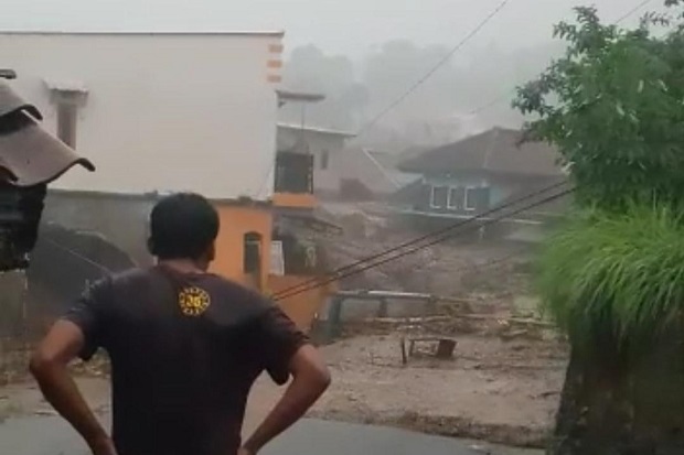 3 Korban Banjir Bandang...