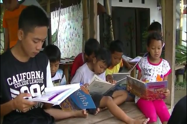 Anak-anak di Banyuwangi...