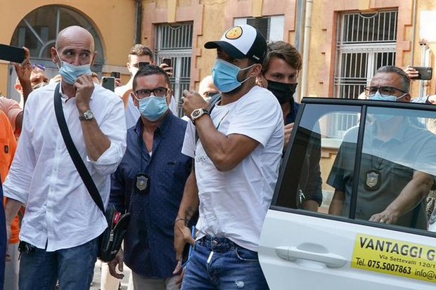 Kepolisian Italia Selidiki...