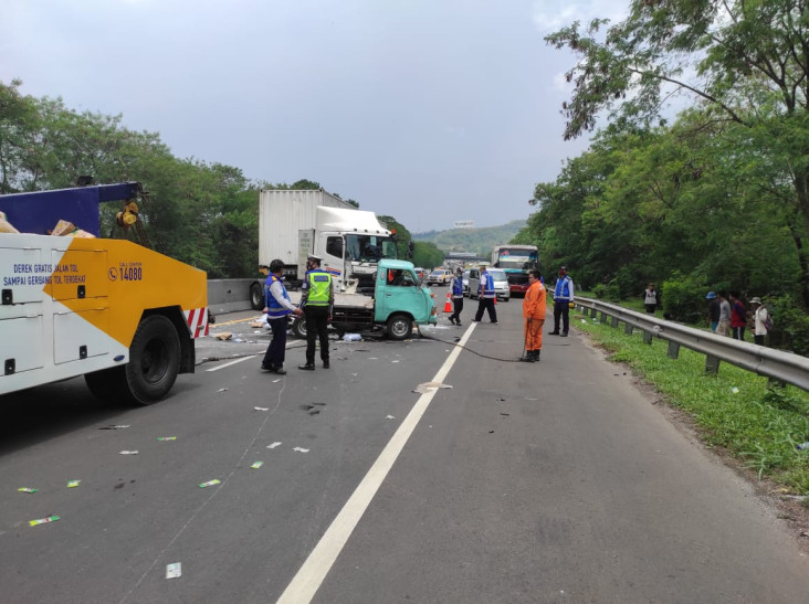 Pecah Ban, Mobil Boks...