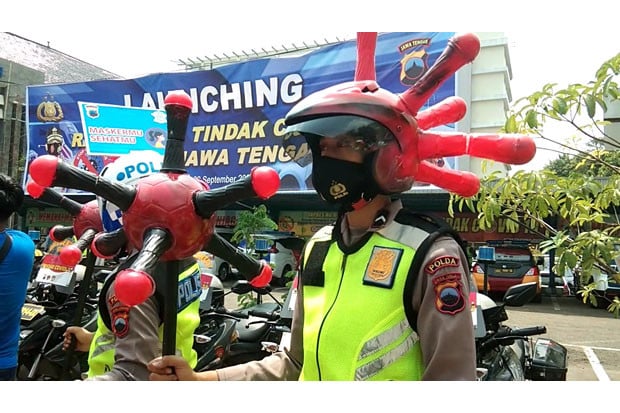 Unik, Pasukan Polisi...