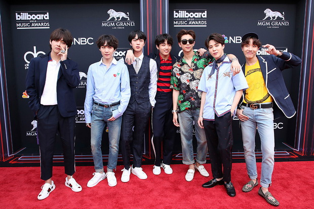 BTS Empat Tahun Beruntun Masuk...