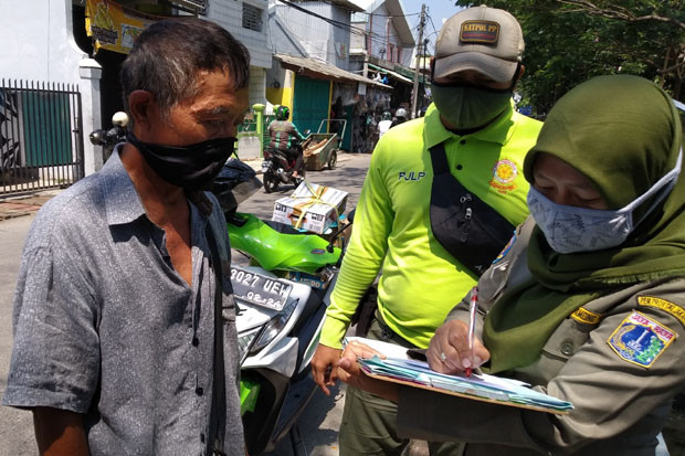 Empat Lansia Terjaring...