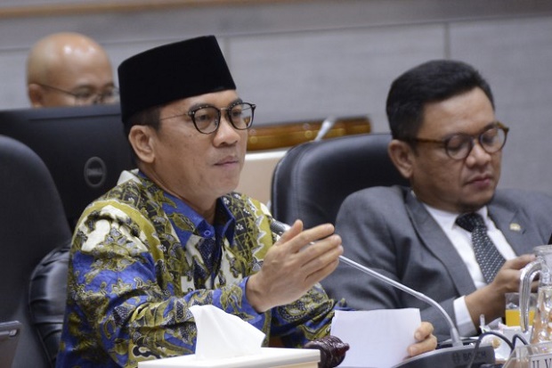 DPR Kecewa, Dana Bos...