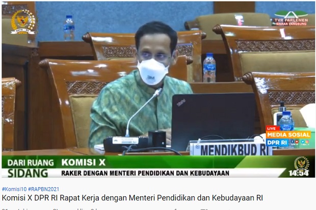 Mendikbud Tetap Terapkan...