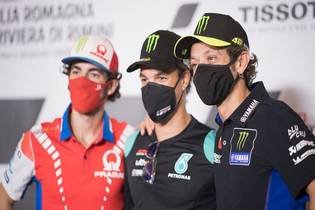 Rossi: Lebih Baik Berdebat...