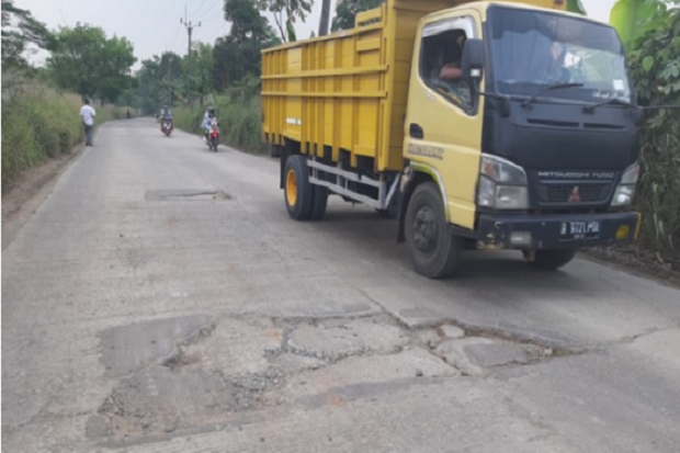 Sorot Proyek Jalan Janala-Cicangkal,...