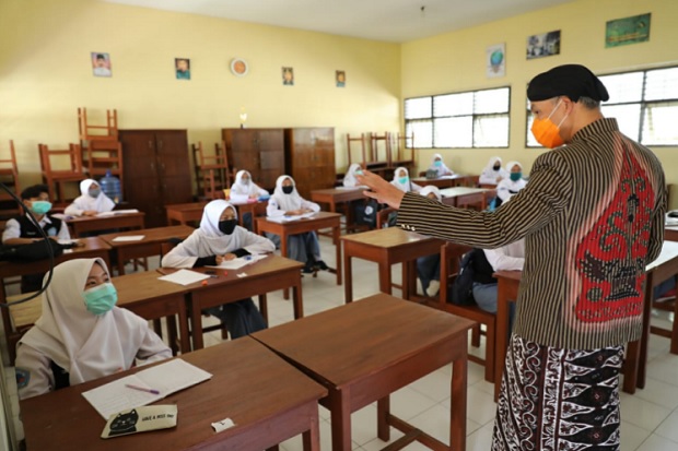 Sekolah Tatap Muka di...