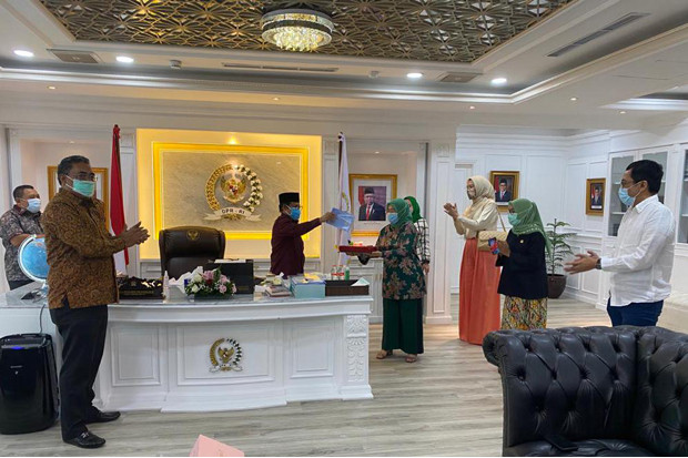 Muhaimin Ultah ke-54,...