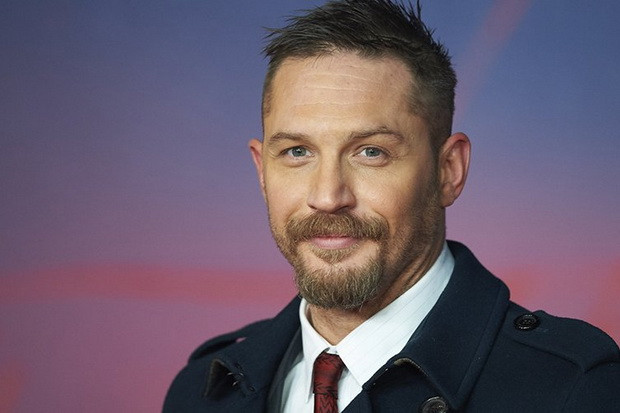 Tom Hardy Dilaporkan...