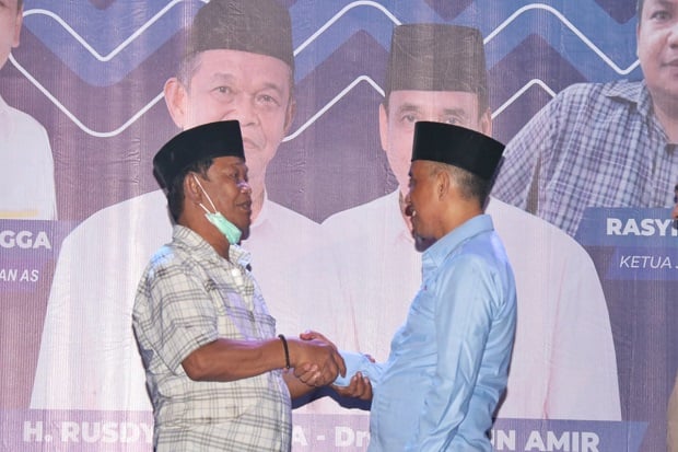 Loyalis Anwar Hafid...