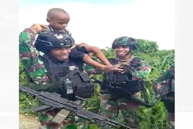 Bocah Asli Papua Ini...