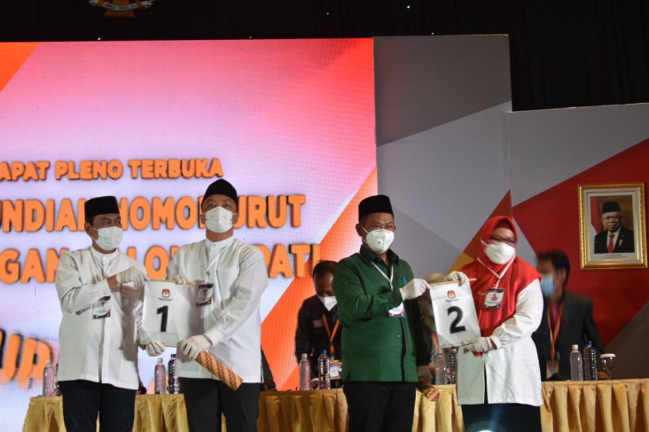 Pilbup Gresik, Qosim-Alif...