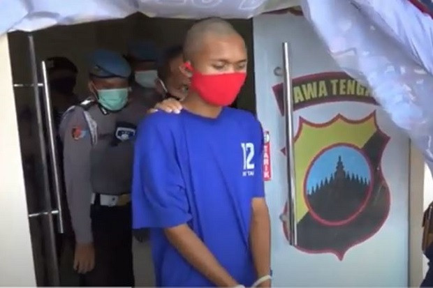 Berdalih Beri Pelajaran...