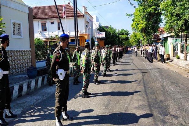 Ratusan Polisi Dikerahkan...