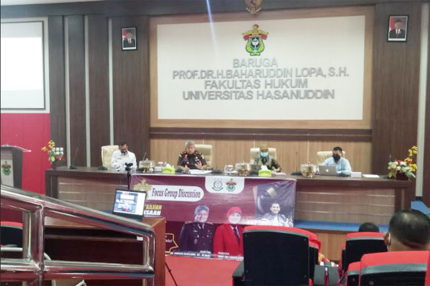 Guru Besar Hukum Unhas...