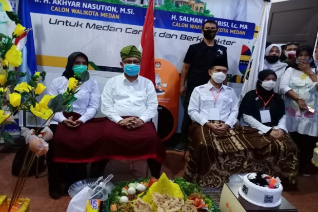 Upah-upah dan Tepung...