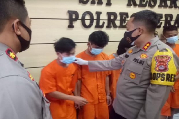 2 Gadis ABG Serang Diperkosa...