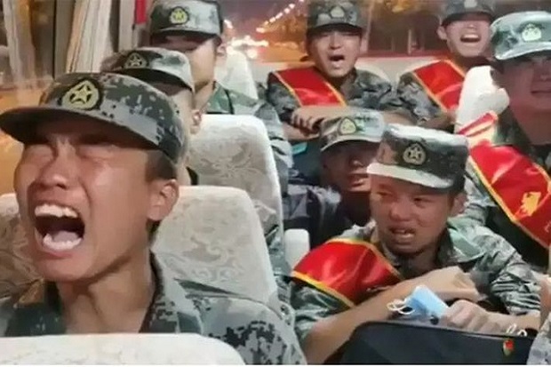 Viral, Tentara China...