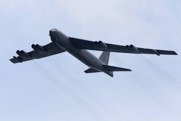 Pesawat Pembom B-52H...