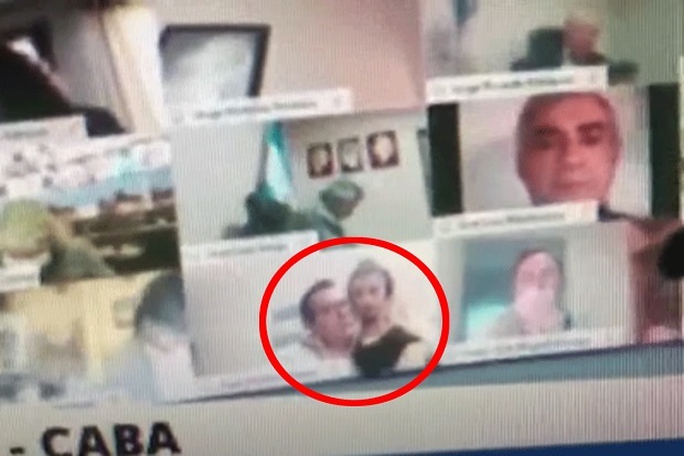 Anggota Parlemen Argentina...