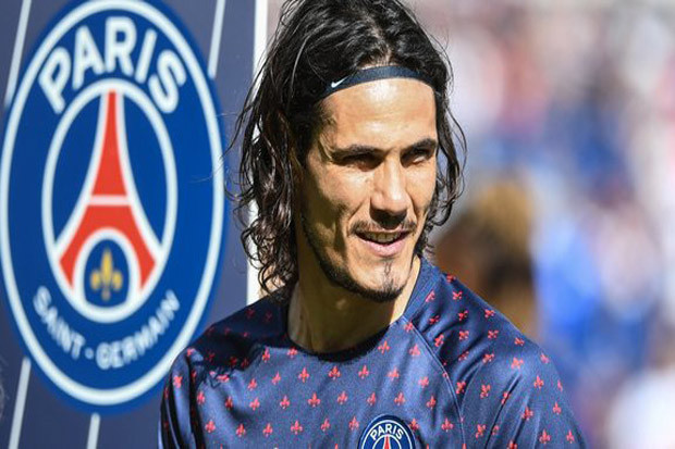 Digosipkan Gaet Cavani,...
