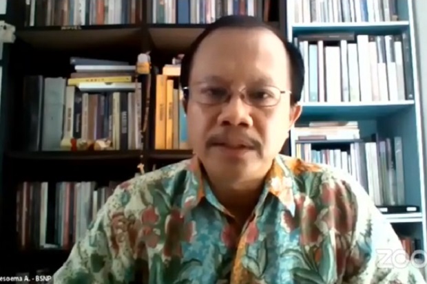 Pengamat: Perlu Ada...
