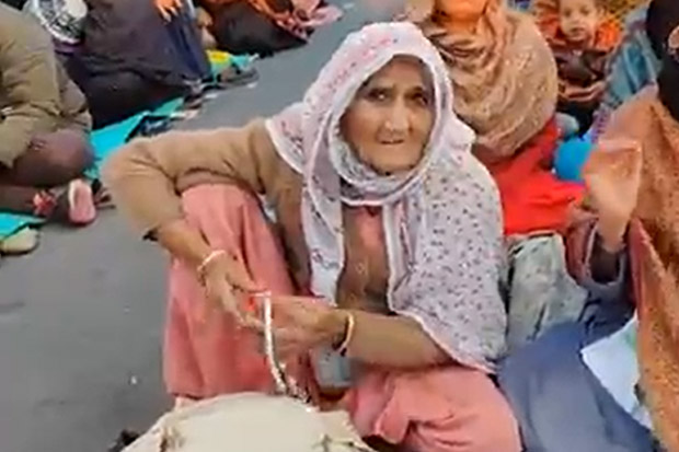 Nenek di India Masuk...